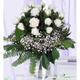 15 White Roses